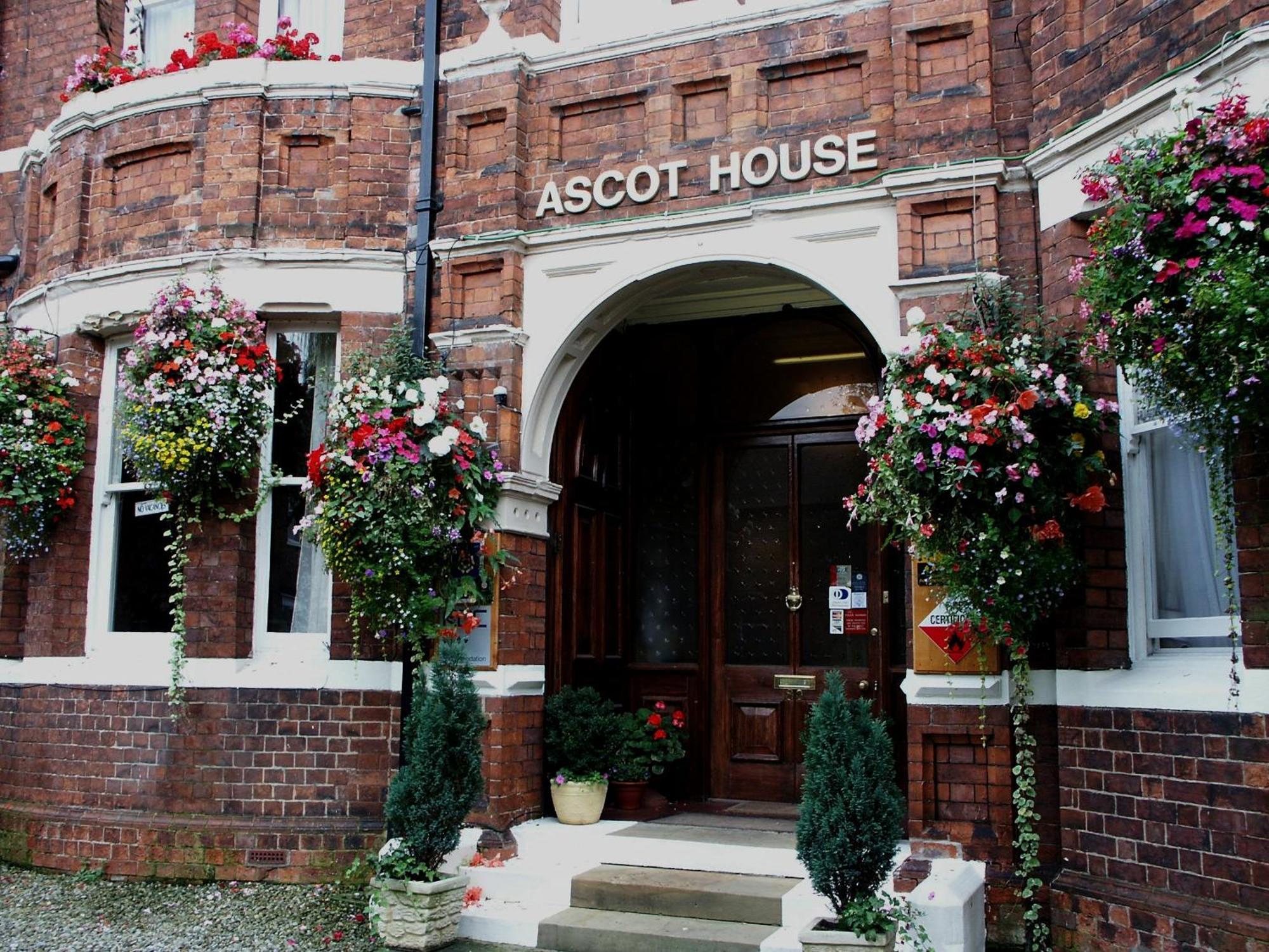 Ascot House Hotel York Bagian luar foto