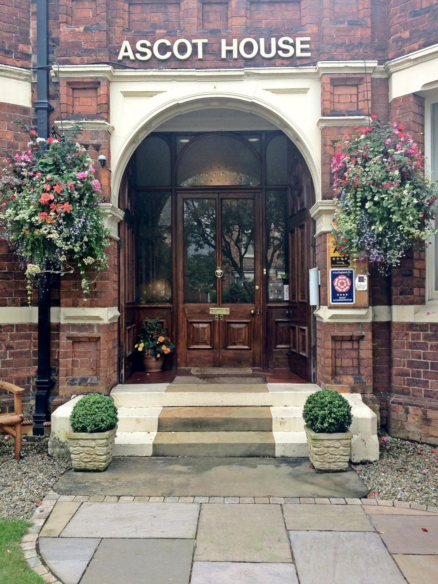 Ascot House Hotel York Bagian luar foto