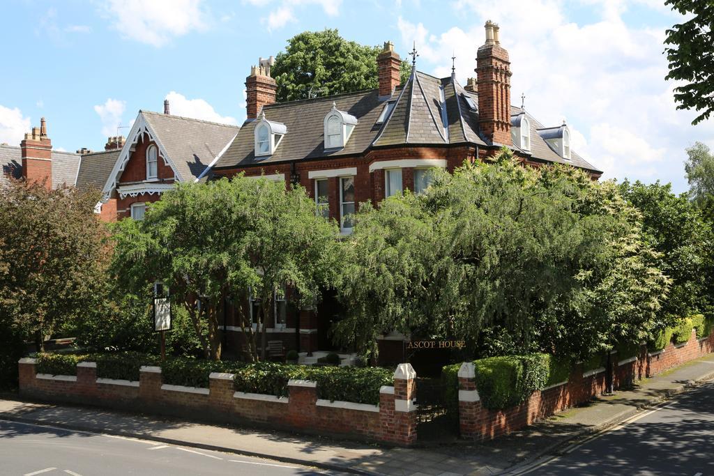 Ascot House Hotel York Bagian luar foto